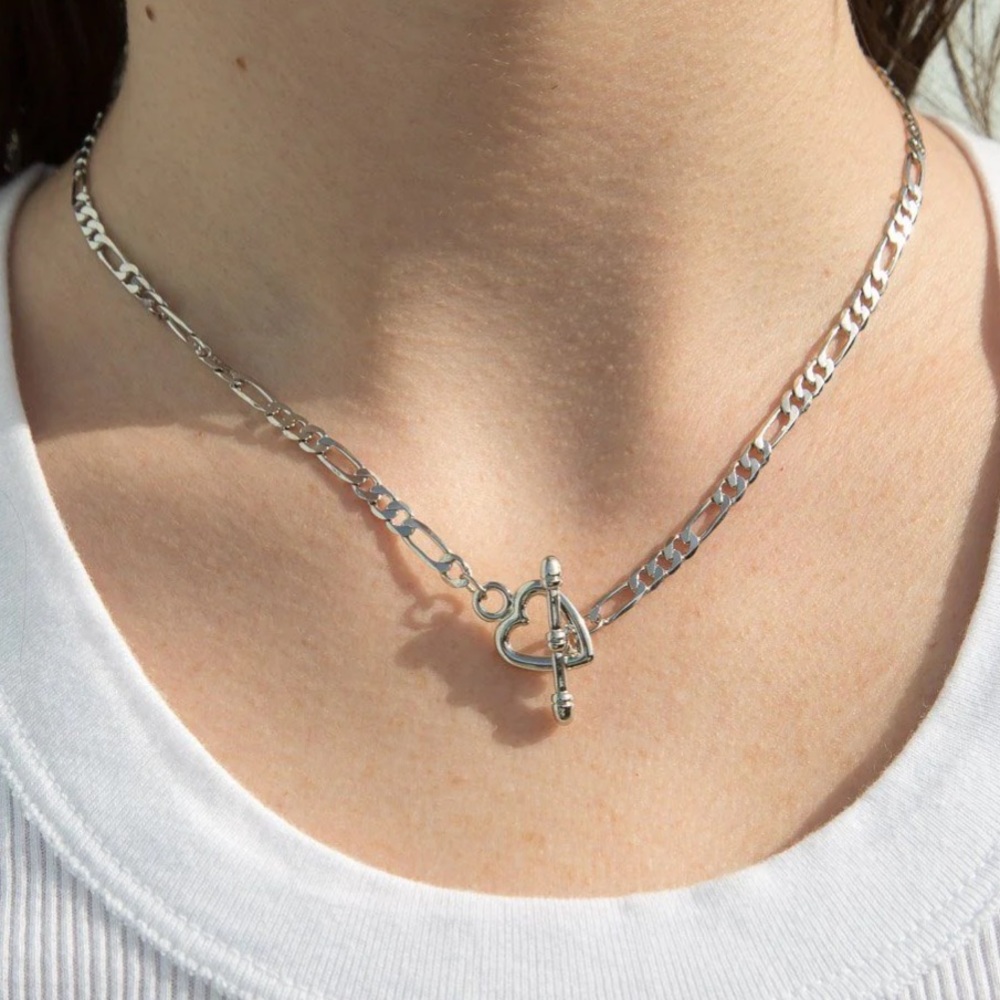 brandy melville heart toggle necklace